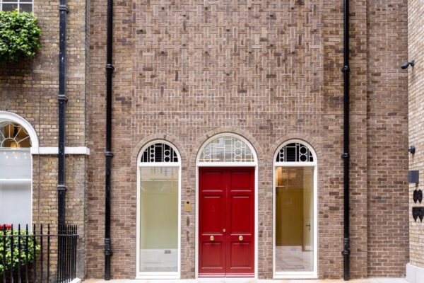 Frederick's Place-265 Frederick's Place-265