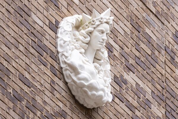 Frederick's Place-270 Frederick's Place-270