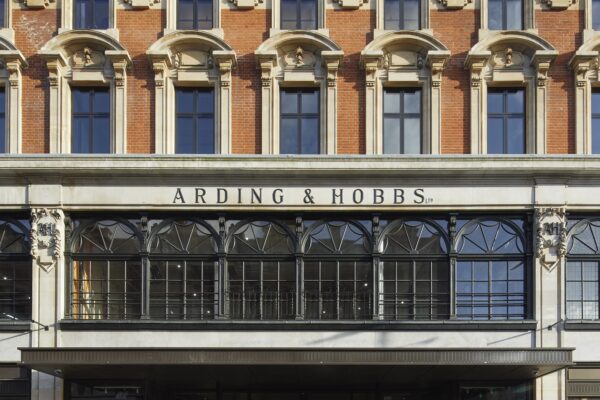 112 Arding and Hobbs