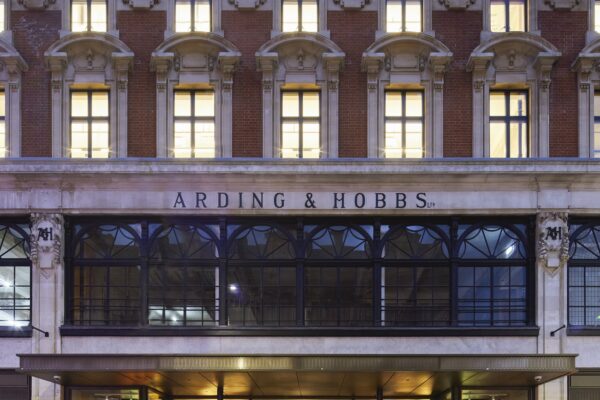 140 Arding and Hobbs