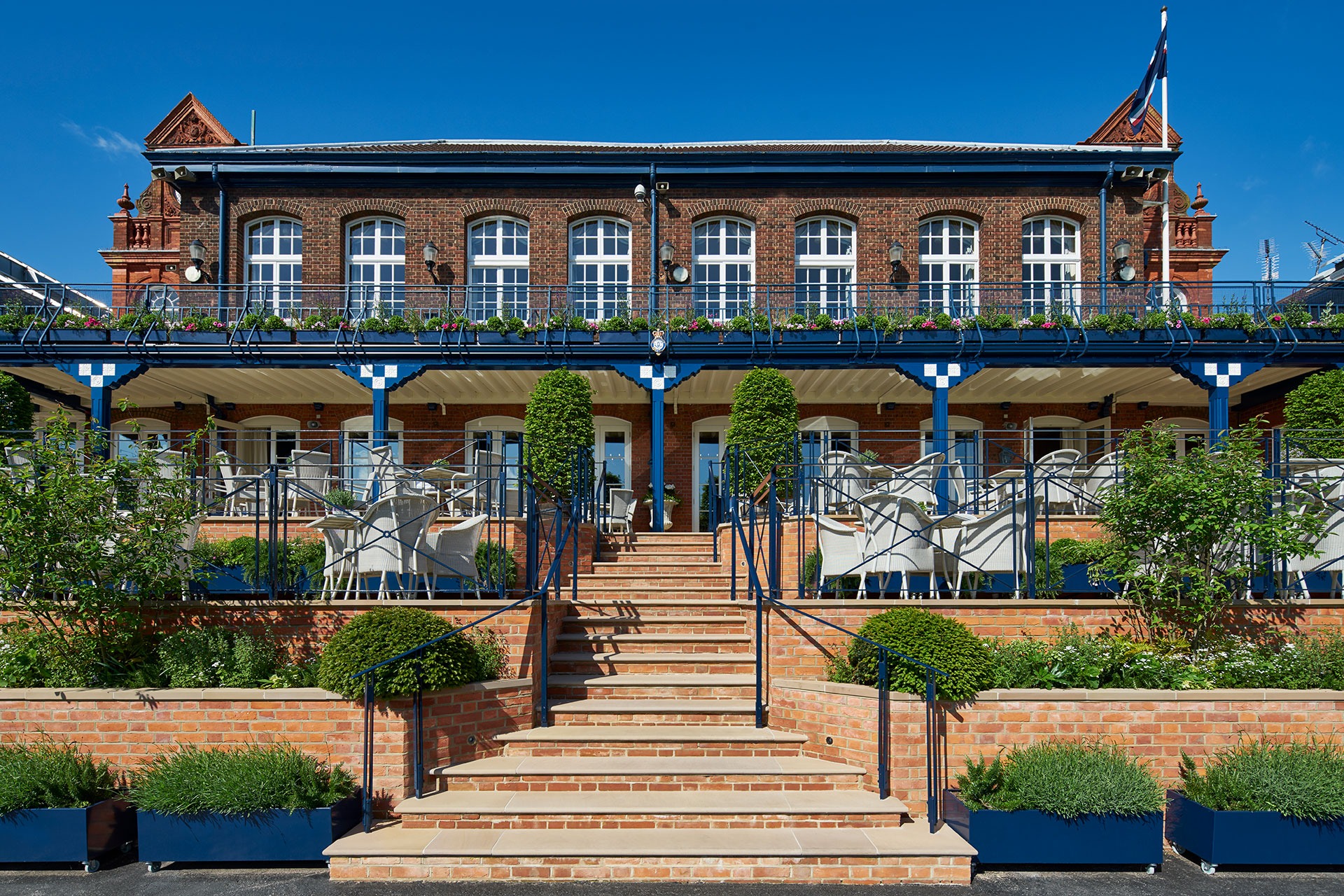The-Queen’s-Club-1