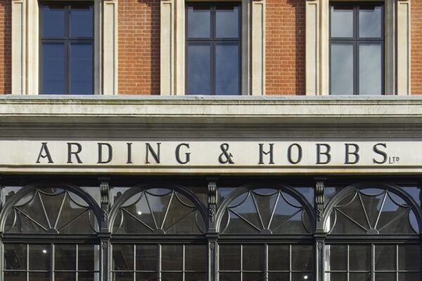 112 Arding and Hobbsa